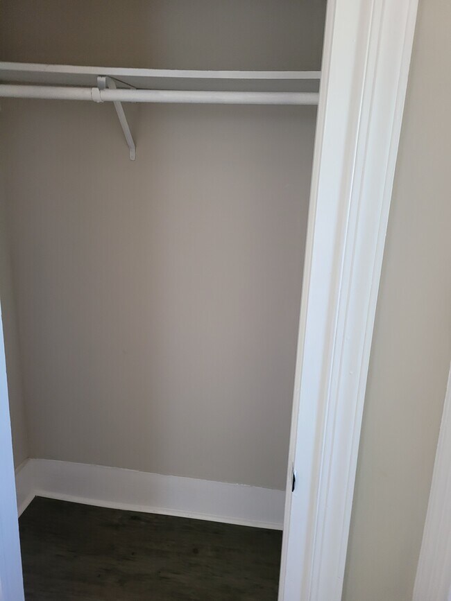 Photo - 305 Walker St Unidad C