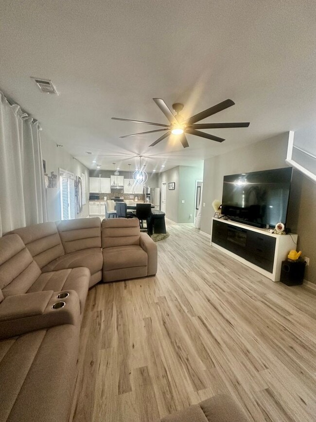 Photo - 201 Flowing Meadows Dr