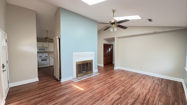 Photo - Beautifully Updated Home with Huge Screened Porch & Fenced Yard!