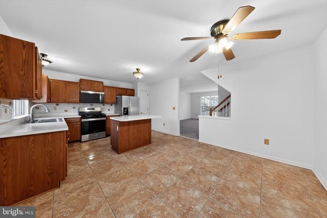 Photo - 409 Feather Dr