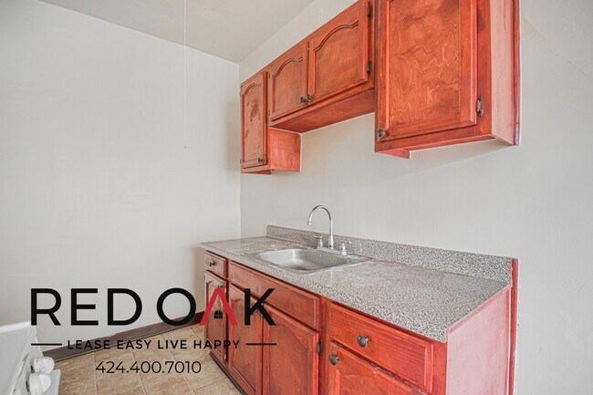 Photo - 246 S Kenmore Ave Unit 105