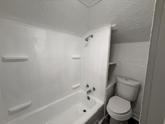 Photo - 2567 Rusk St
