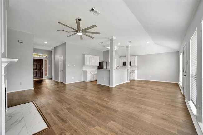 Photo - 3915 Summerfield Dr