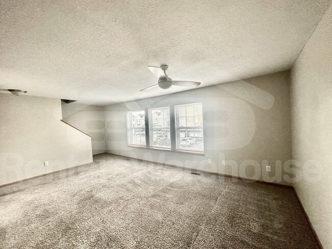 Photo - 1166 SE Village View Ln