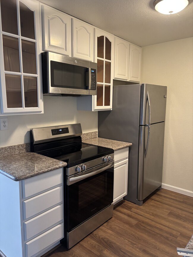 Kitchen - 1919 Ygnacio Valley Rd Unit 31