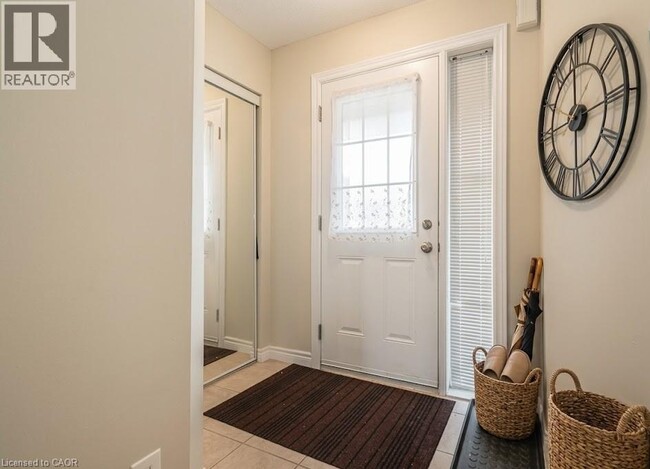 Photo - 468 Doon S Dr