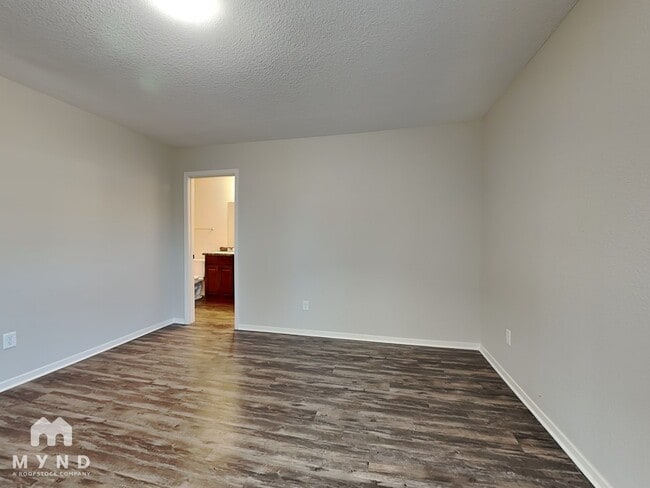 Photo - 104 Palm St