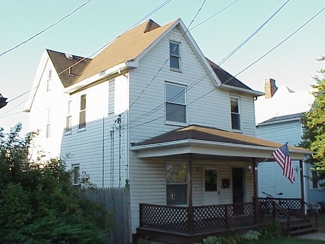 Photo - 327 W Brady St