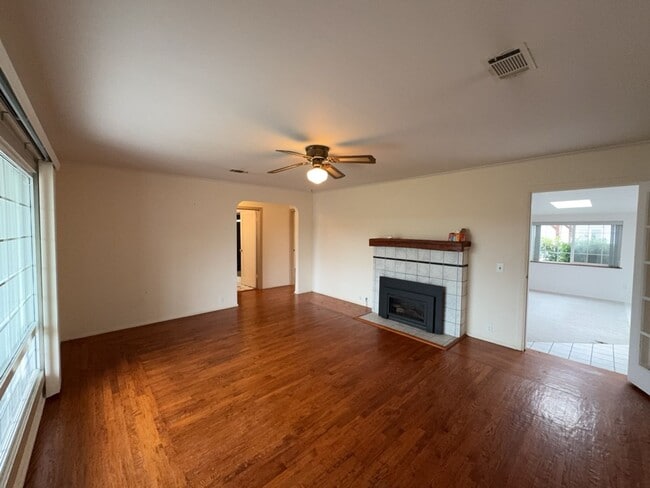 4029 Walnut Dr Unit 4029 Walnut Drive A [PRM: Renee]
