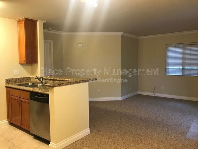 Photo - 1423 Graves Ave Unit 163