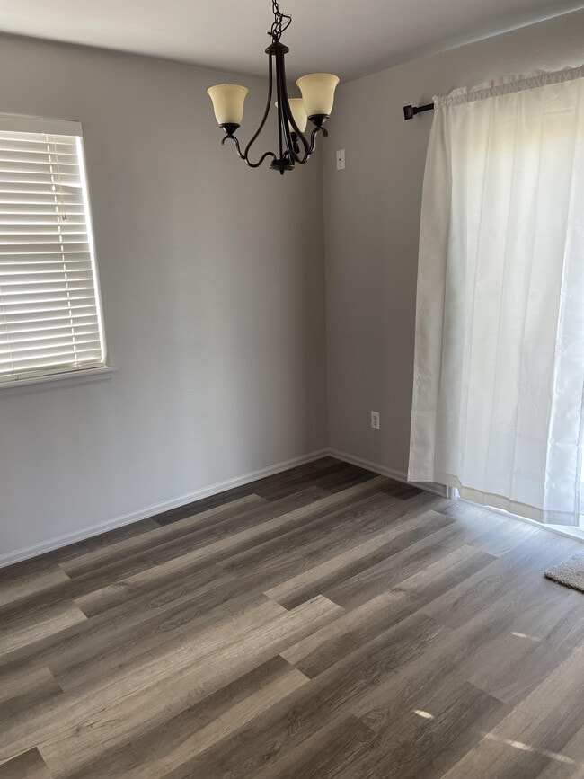 Photo - 2981 Redbud Ct