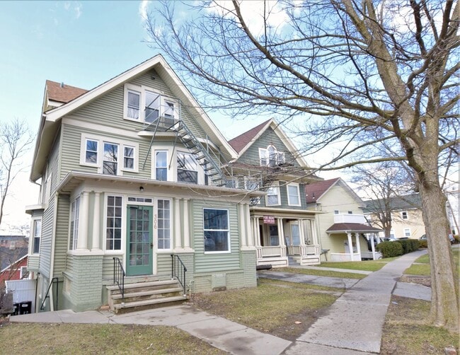 Building Photo - 306 Bryant Ave Unit House