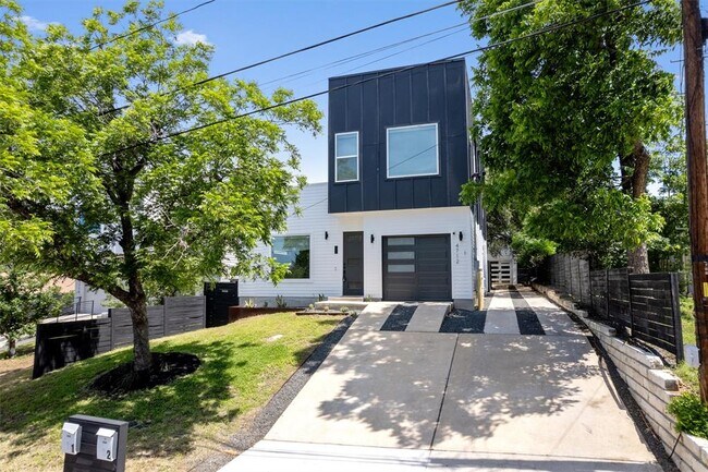 Photo - 4712 Reyes St