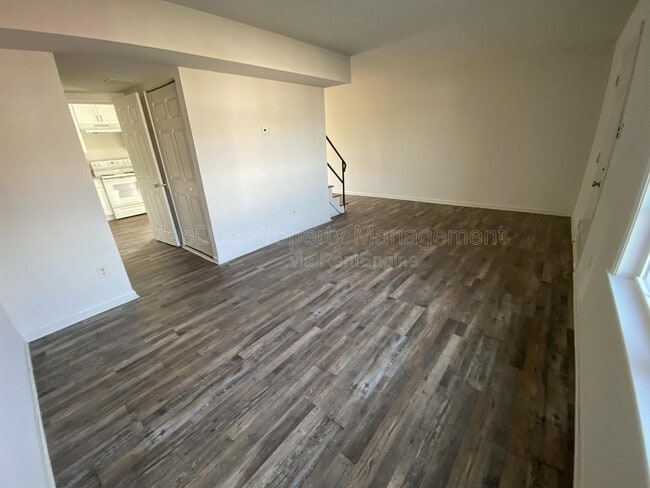 Photo - 400 Rann Ct