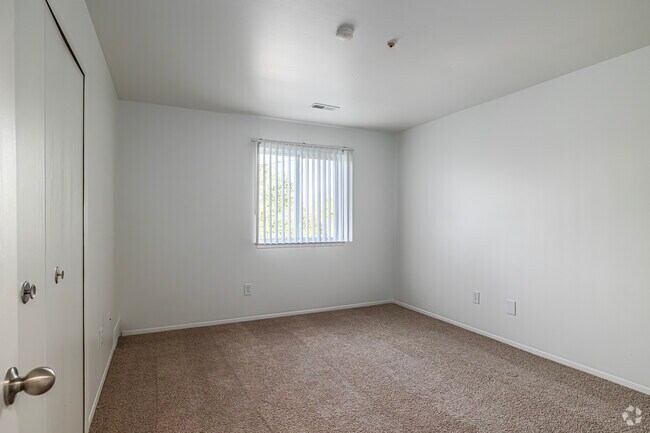 1BD, 1BA - 653SF