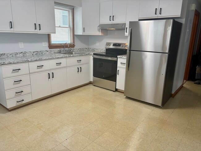 Photo - 47 Rumney Rd Unit rear