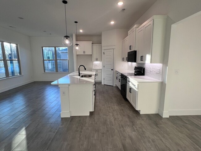 Photo - NEW 3 Bedroom In Carl Junction!