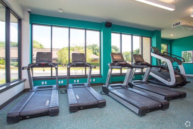 Gimnasio - 848 Mitchell