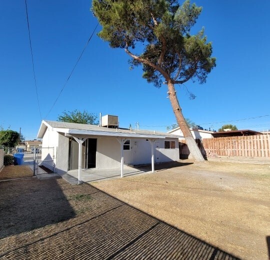 Photo - 1729 Sunset St