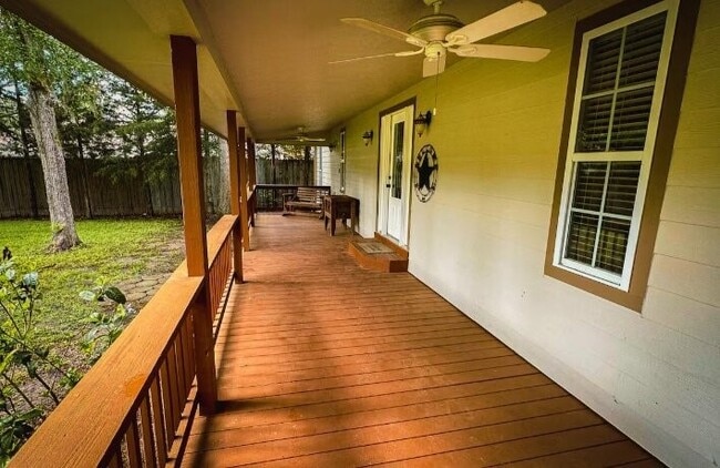 38 Martha Ln