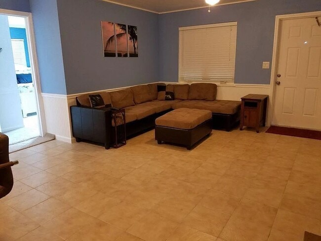 Meyer Ave Home