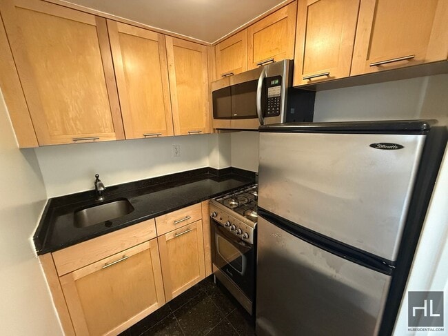 Photo - EAST 36 STREET Unit 10C