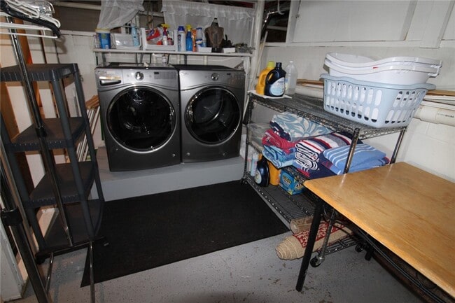 Photo - 5732 E Lake Rd