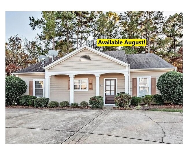 Building Photo - Magnolia Grove 226