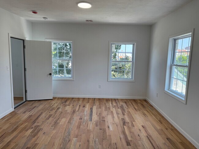 Photo - 18 Worth St Unit 2