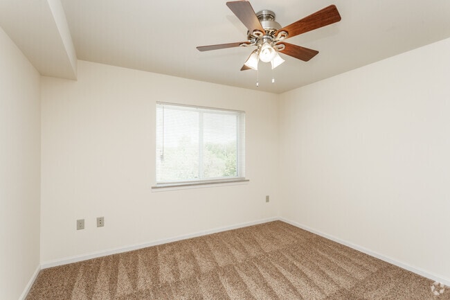 1BR, 1BA - 565 SF