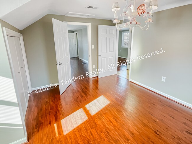 Photo - 2228 Ashwood Ave Unit A