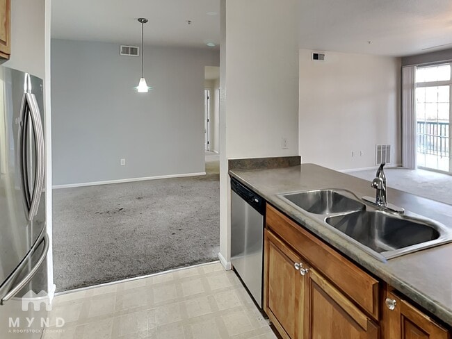 Photo - 3872 S Dallas St Unidad 202