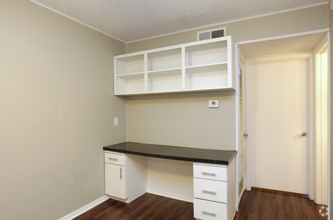 One Bedroom - University Courtyard