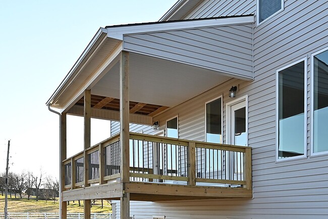 Photo - Nice 3 Bedroom, 2.5 bath with 2 car garage...