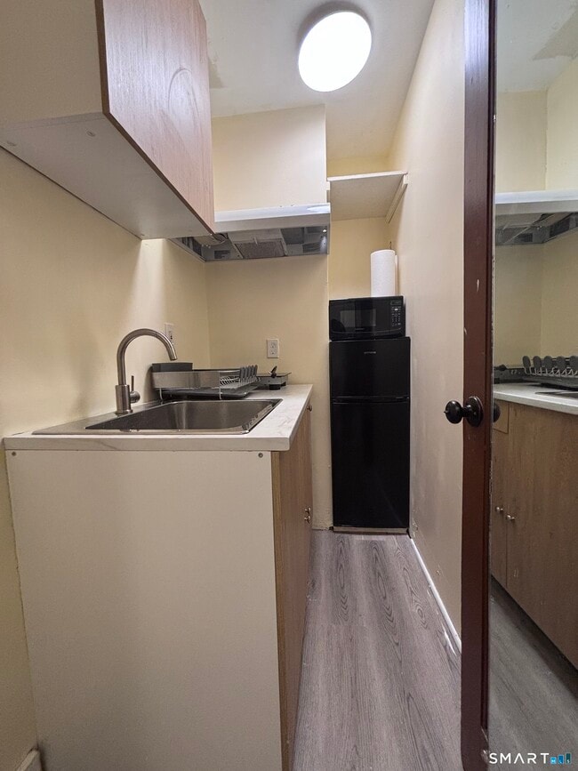 Photo - 324 Curtis St