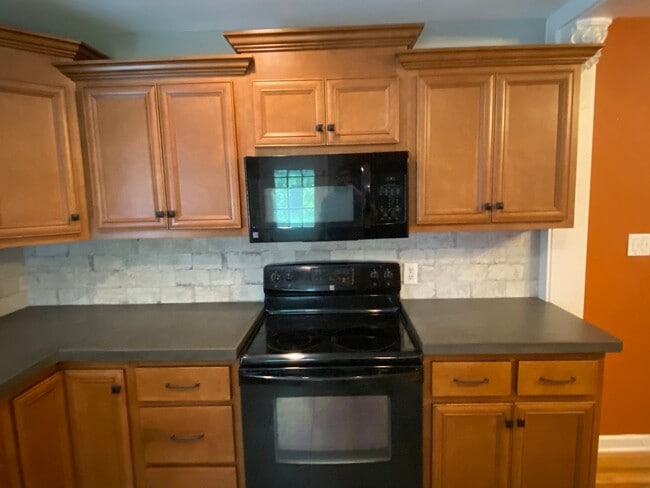 Photo - 2 Bed Home in North Chattanooga! Pet Friendly!