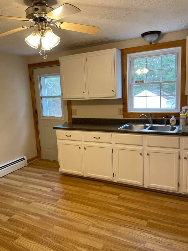 Photo - 94 Lewiston Rd