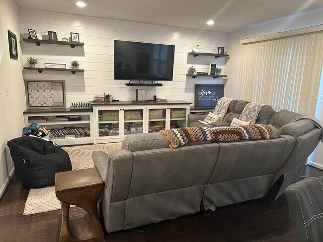 Photo - 5640 Scott Ridge Pl