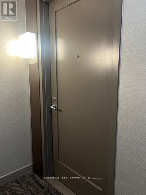 Photo - 310 Tweedsmuir Ave