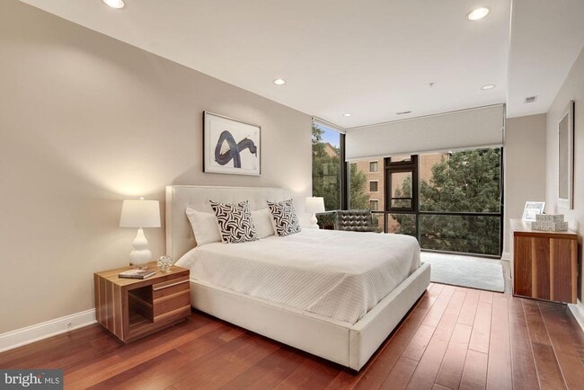 Photo - 1354 Euclid St NW Unit 402A