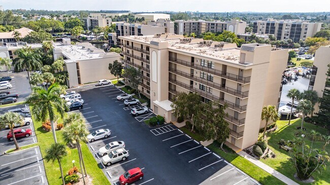 3 Royal Palm Way