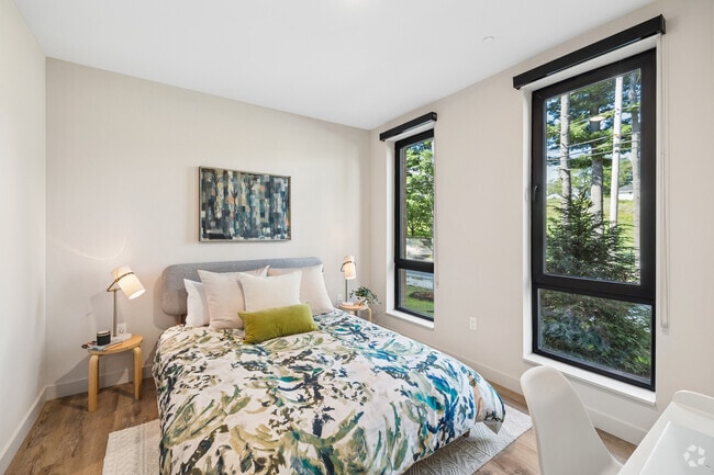 1BR, 1BA - 694SF - Bedroom