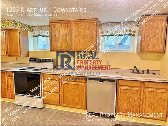 Photo - 1223 N Arthur-Downstairs Unit Downstairs