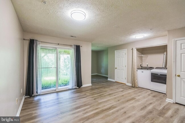 Photo - 4226 Lavender Ln