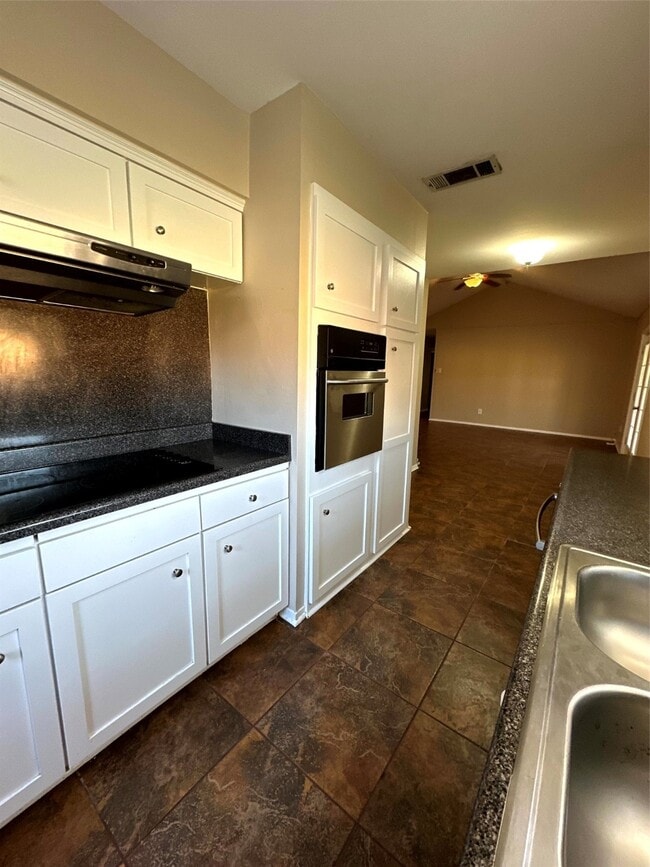 Photo - 1520 Highland Dr