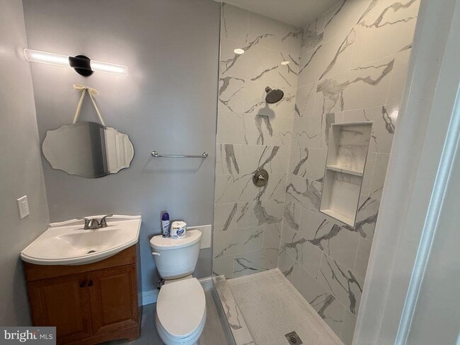 Photo - 1930 N Payson St