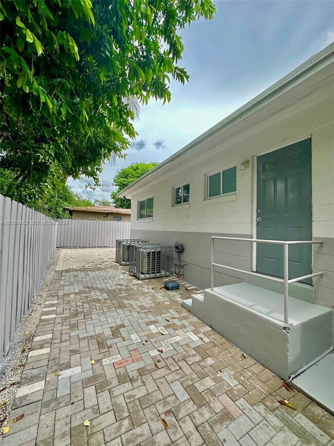 Photo - 5510 NW Miami Pl Unit 5514