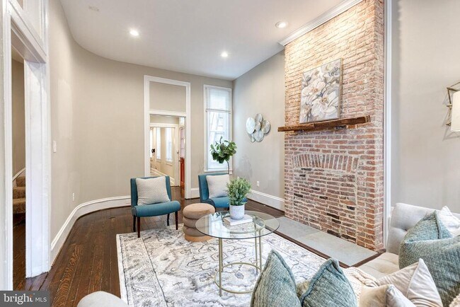 Photo - 23 N Chester St