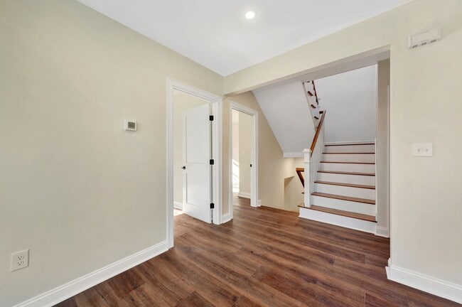 Photo - Renovated 6 bed/5 bath in Somerville