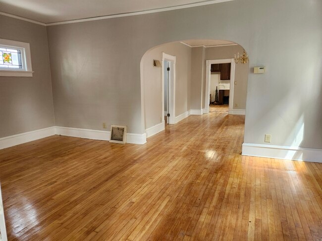 Photo - 2564 N Bartlett Ave